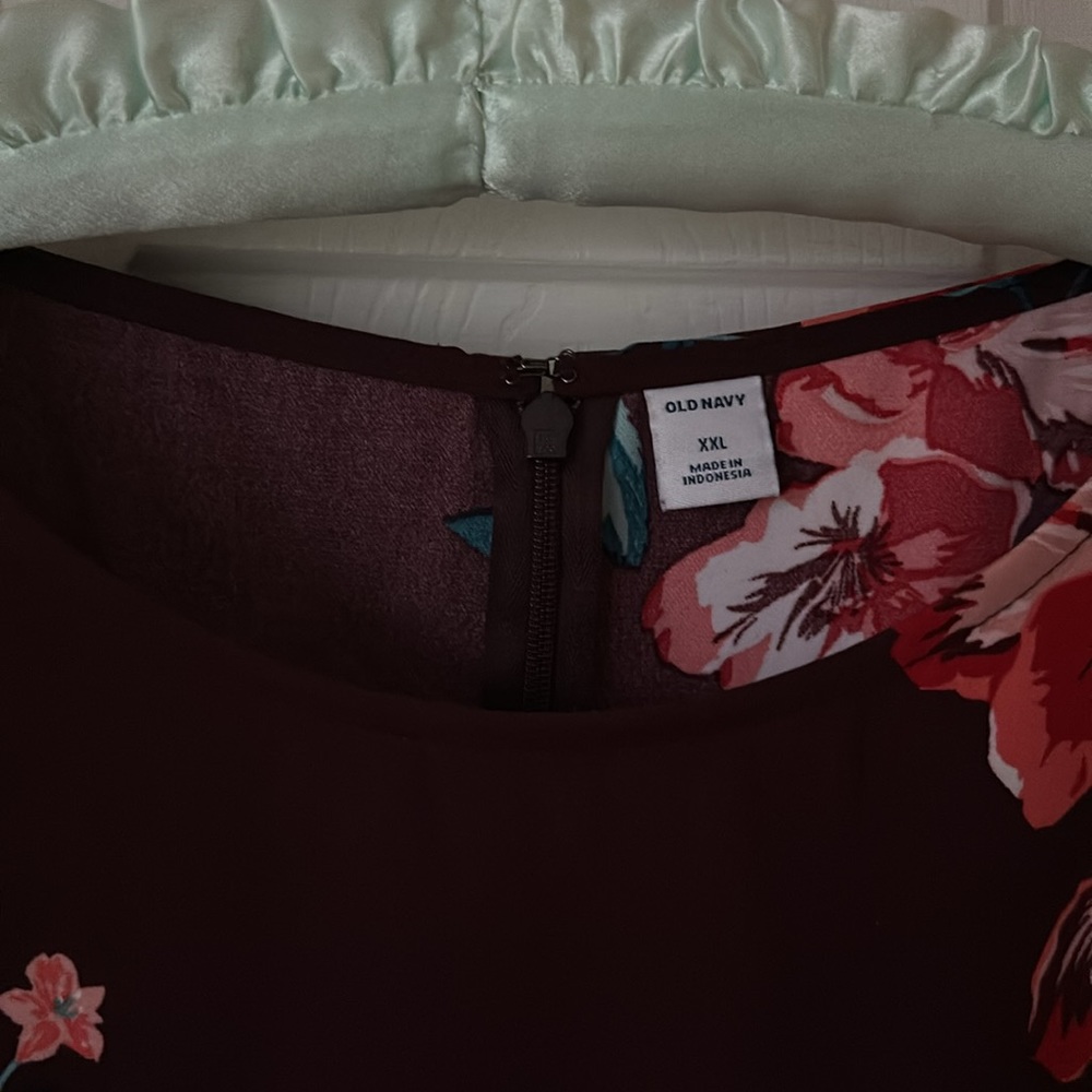 Old Navy stunning burgundy print Fit and Flare Dress - Picture 2 of 5
